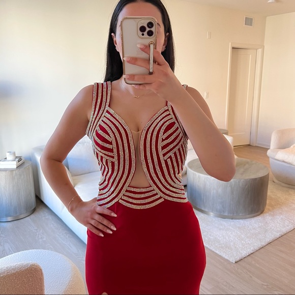 Red Crystal Embellished Evening Gown Dress - Picture 5 of 9